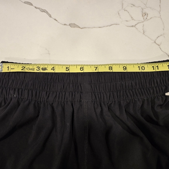 NWOT Vouri Women's Black Shorts - Picture 7 of 8